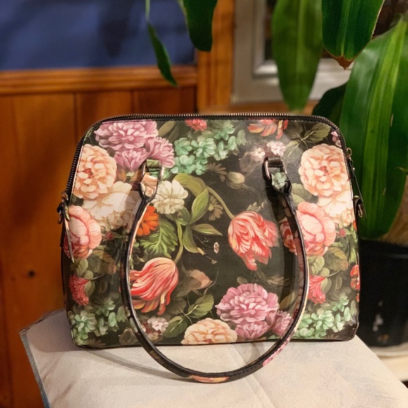 Handbags - Unique floral painted print bag